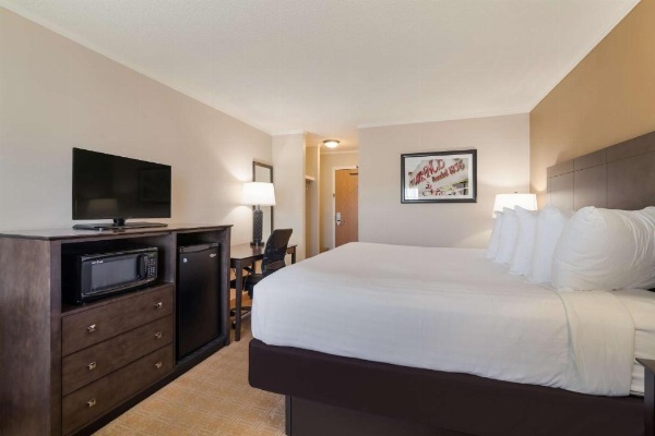 Best Western University Inn image 20